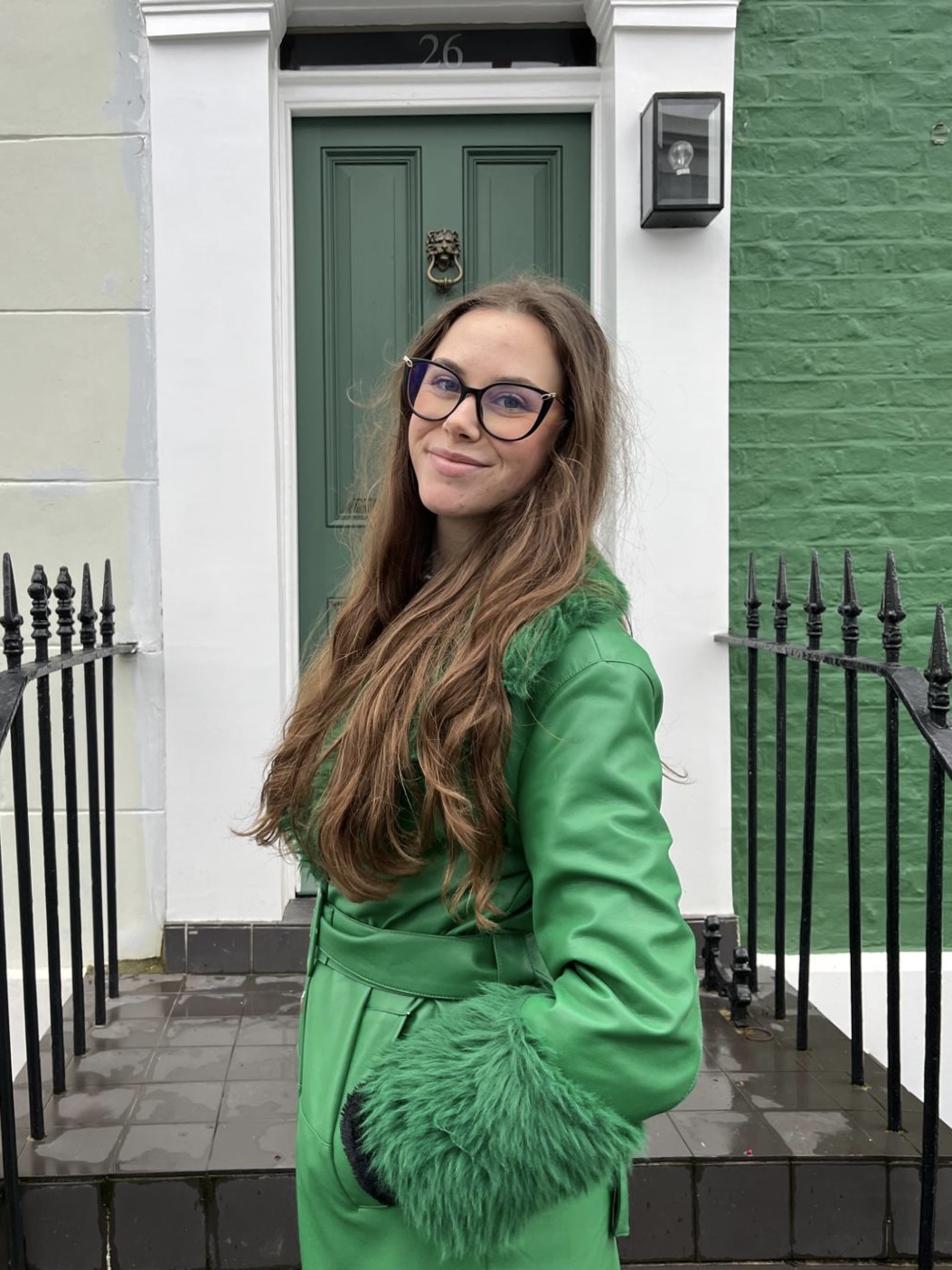 Sandra – MindBloom Headshot